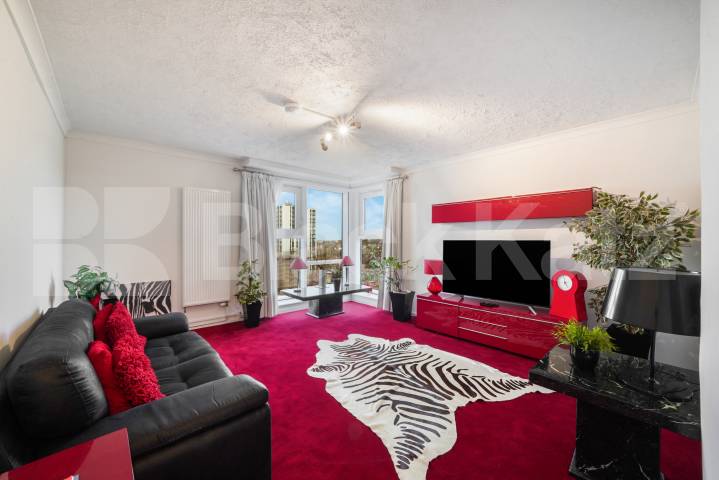 Bright, Refurbished 2 Bed Flat Steps from Primrose Hill Park Adelaide Road, Primrose Hill / Chalk Farm